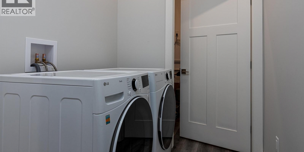 5238 SMITH AVENUE Terrace Photo 14 5238 SMITH AVENUE Terrace Photo 14